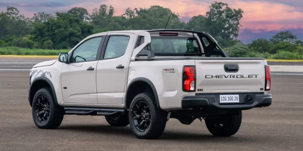 2025 Chevrolet S10 100 Años Brasil. Imagen trasera.