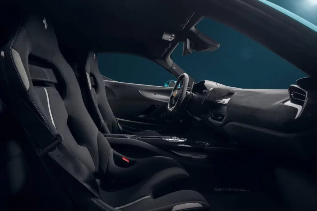 2025 Ferrari SF90 XX. Novitec. Imagen interior.