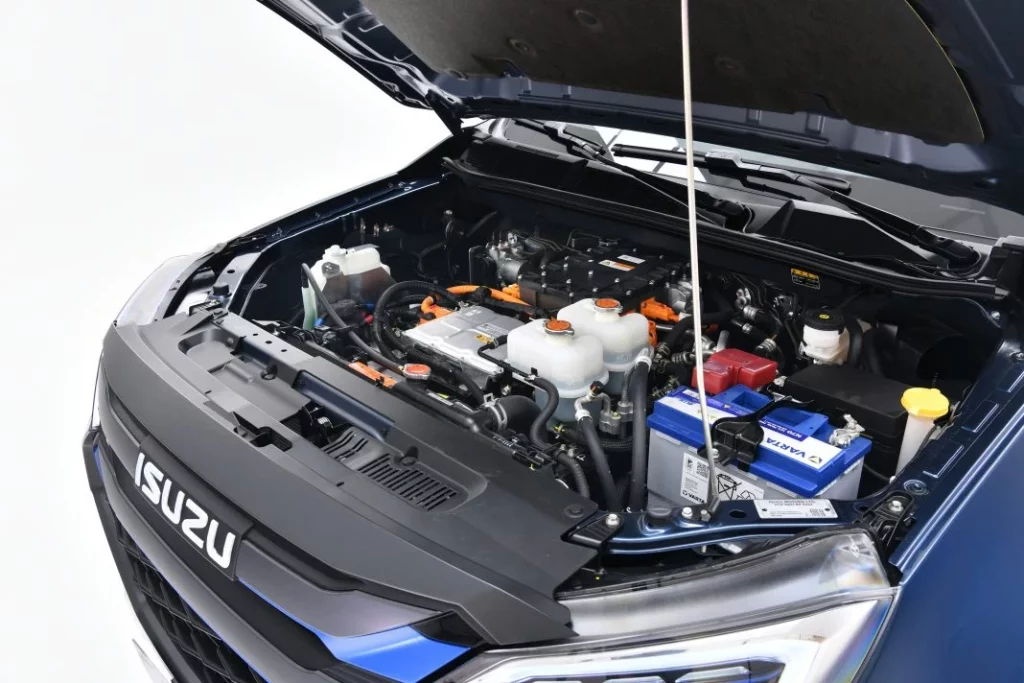2025 isuzu d max ev 11 Motor16