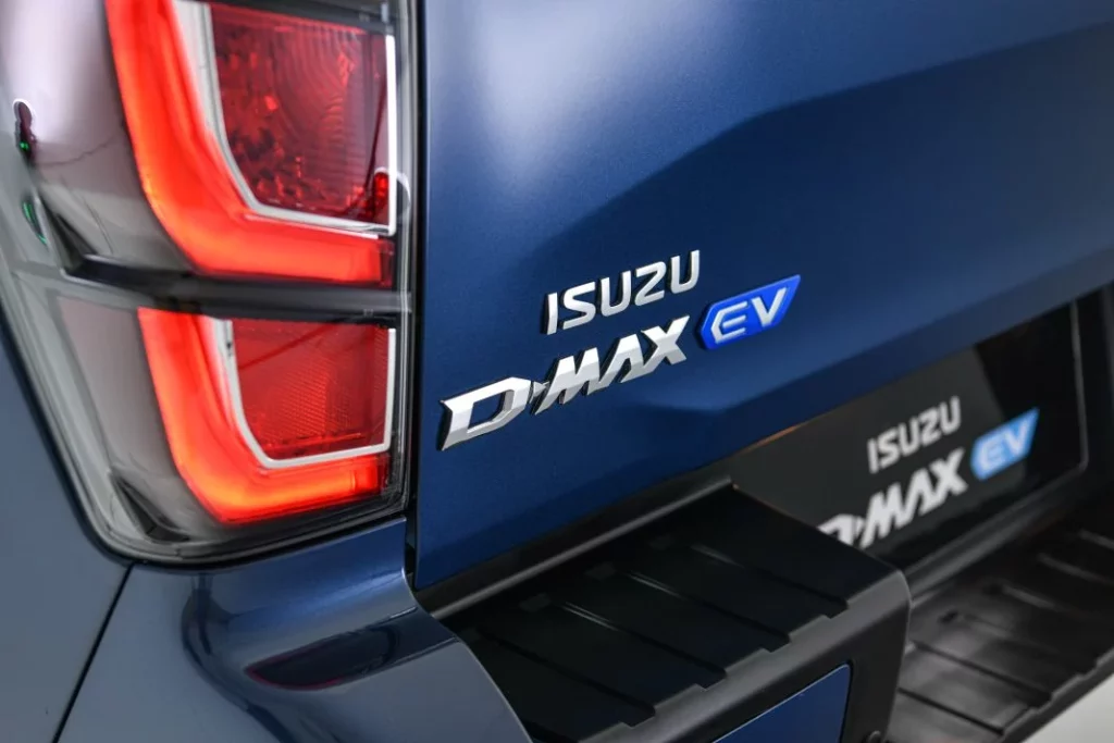 2025 isuzu d max ev 6 Motor16