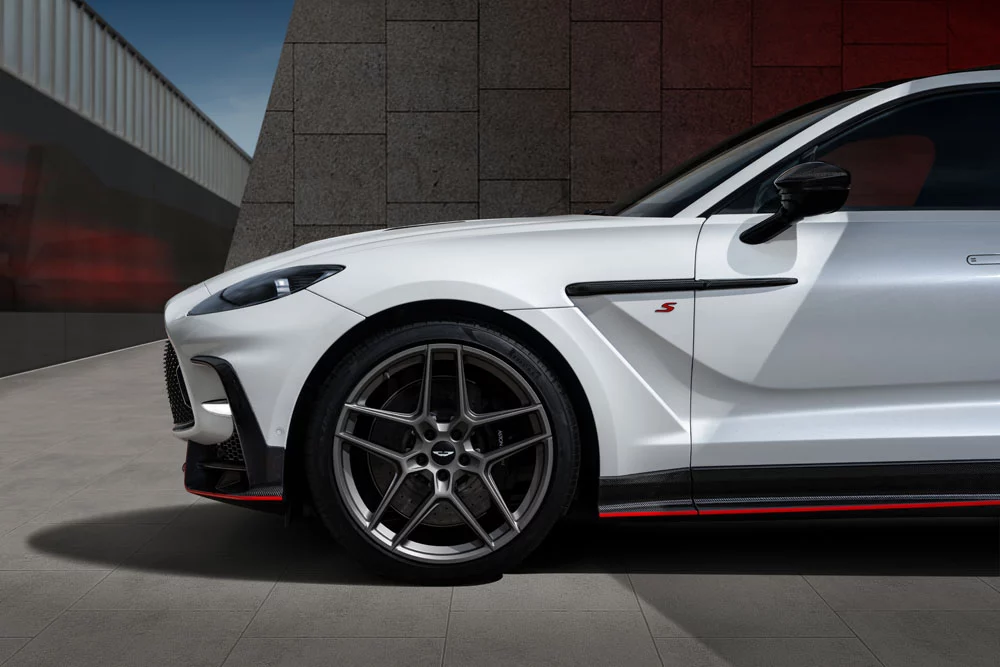 Aston Martin DBX S 7 Motor16
