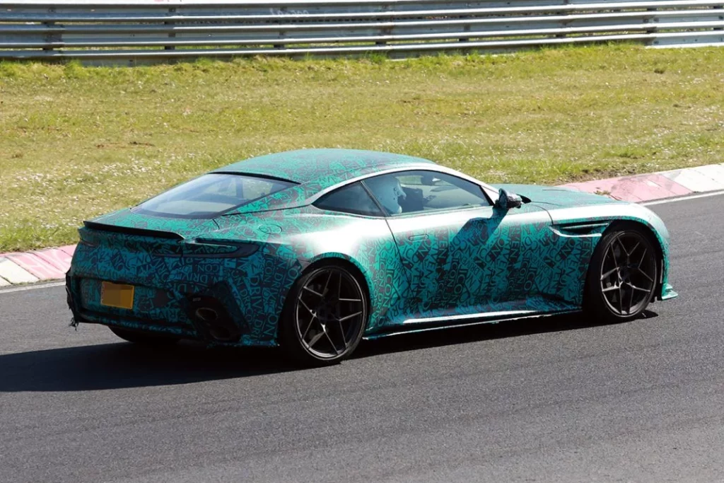 Aston Marton DB12 AMR 10 Motor16