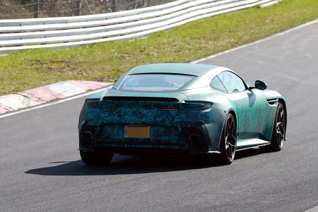 Aston Marton DB12 AMR 14 Motor16