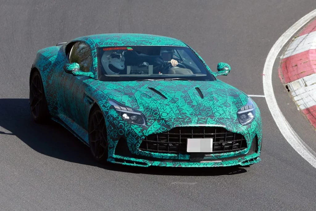 Aston Marton DB12 AMR 2 Motor16