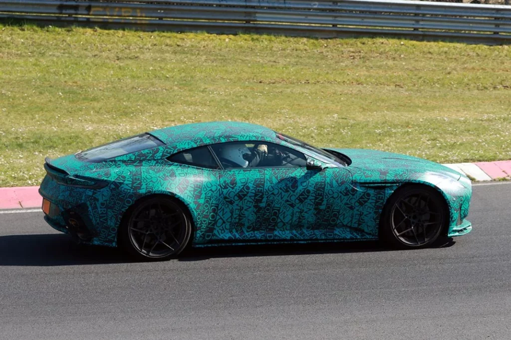 Aston Marton DB12 AMR 8 Motor16