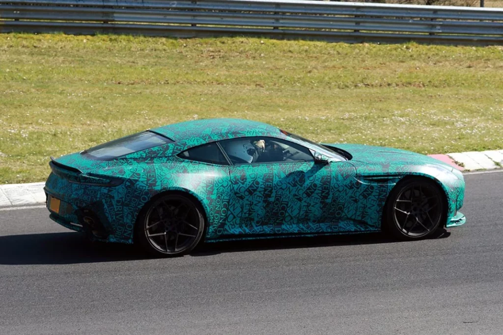 Aston Marton DB12 AMR 9 Motor16
