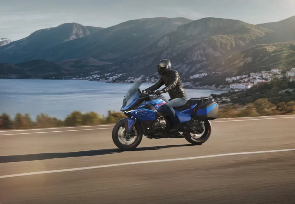 BMW R 1300 RT 4 Motor16