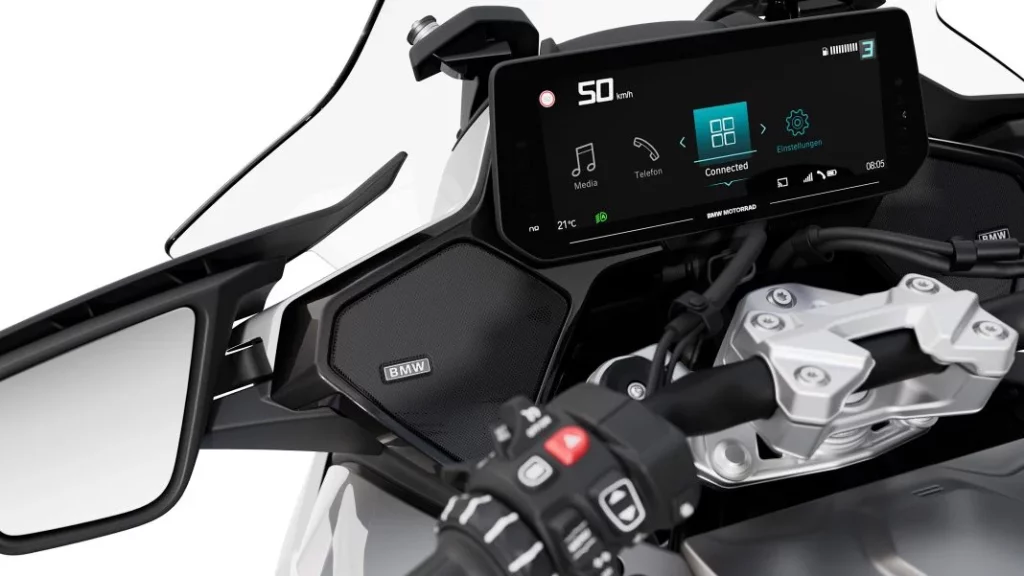 BMW R 1300 RT 41 Motor16