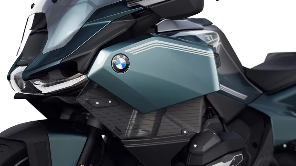 BMW R 1300 RT 45 Motor16