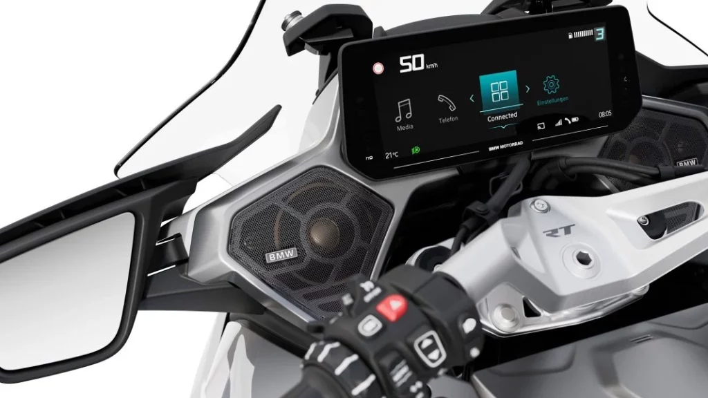 BMW R 1300 RT 47 Motor16
