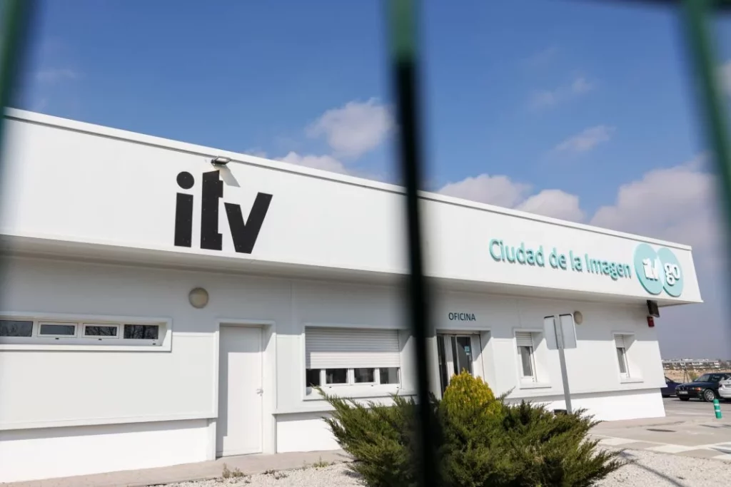 El trabajador de esta ITV enciende la polémica con una simple pregunta que responderías con un sí o un no 1 Motor16 ITV