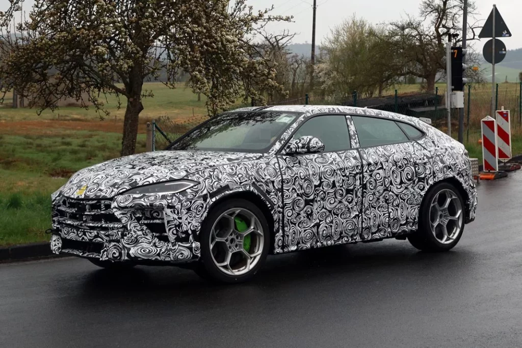 Lamborghini Urus SE Performante 10 Motor16