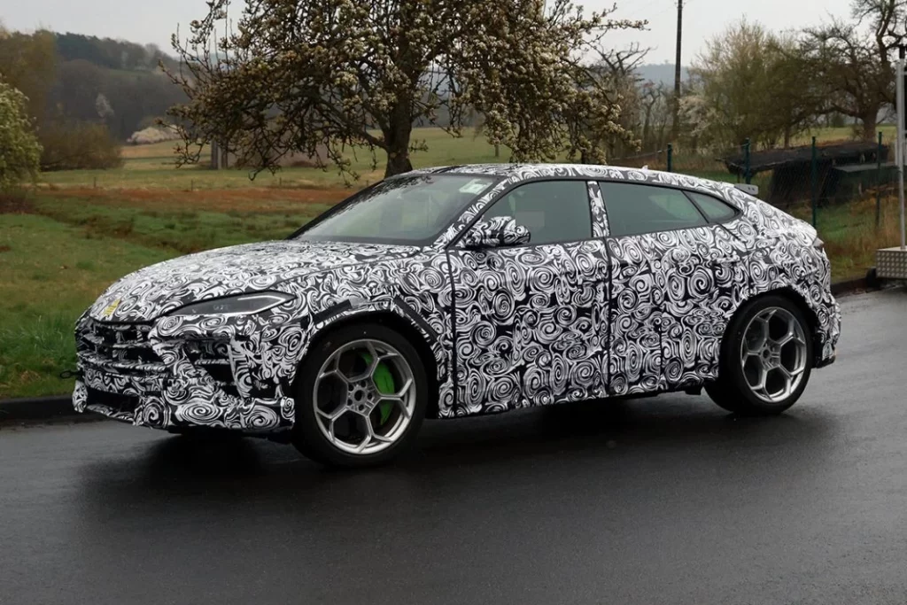 Lamborghini Urus SE Performante 11 Motor16