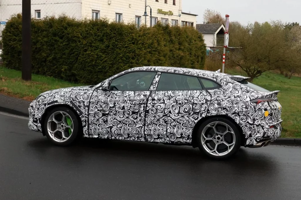 Lamborghini Urus SE Performante 16 Motor16