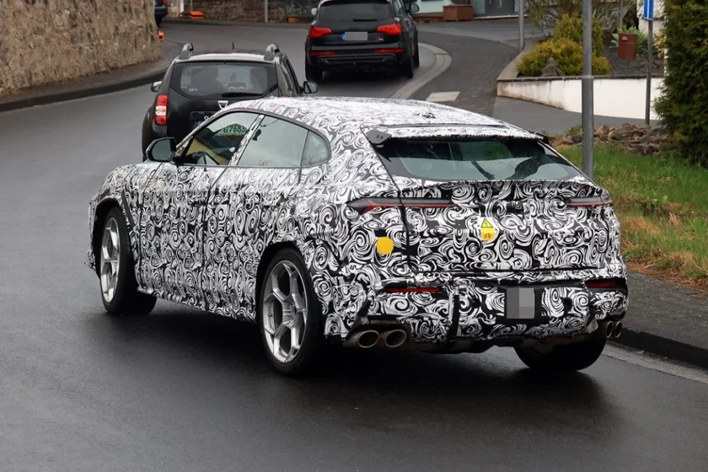 Lamborghini Urus SE Performante 22 Motor16