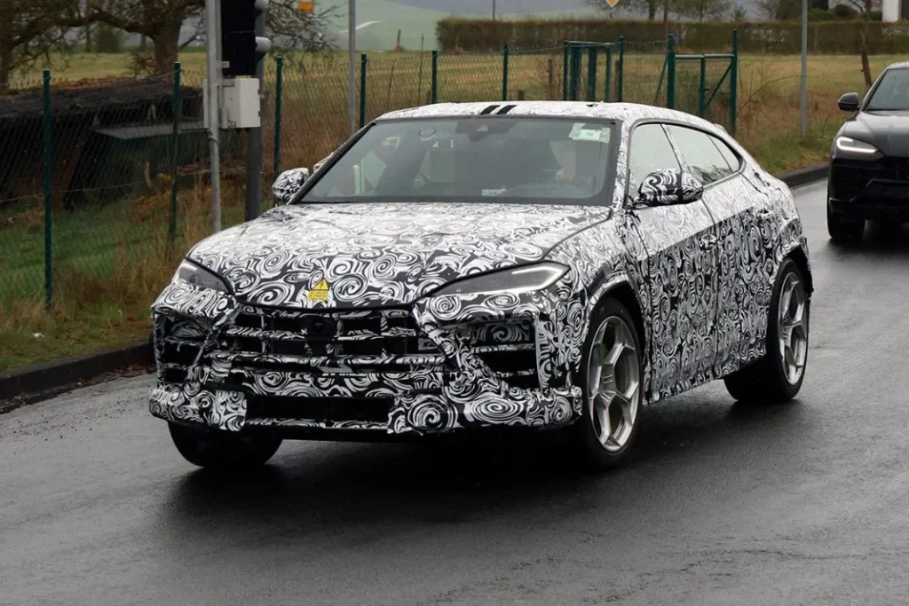 Lamborghini Urus SE Performante 6 Motor16
