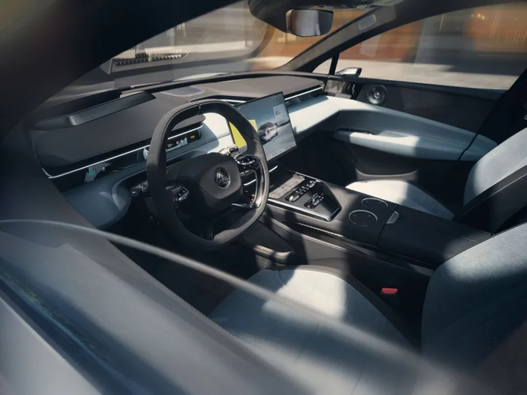 Lotus Emeya Interior Motor16