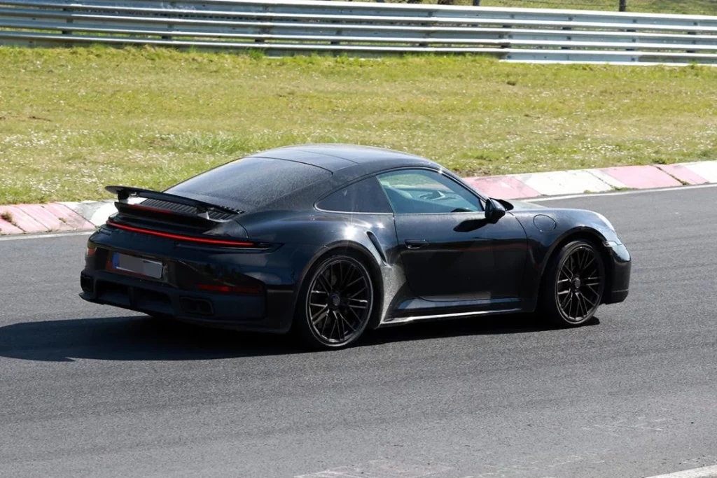 Porsche 911 992.2 Turbo 10 Motor16