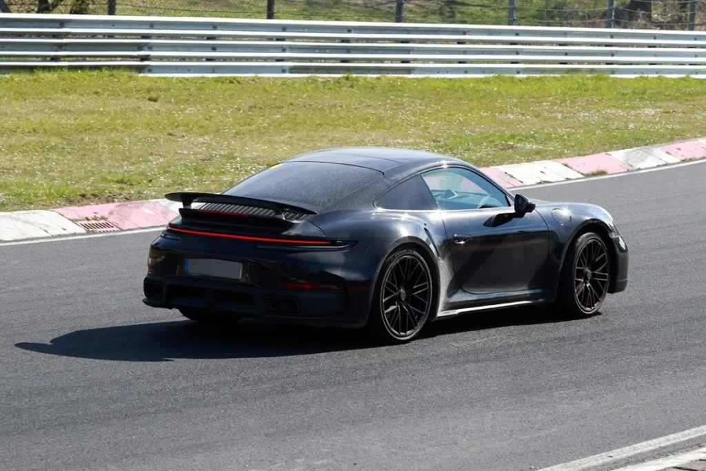 Porsche 911 992.2 Turbo 11 Motor16