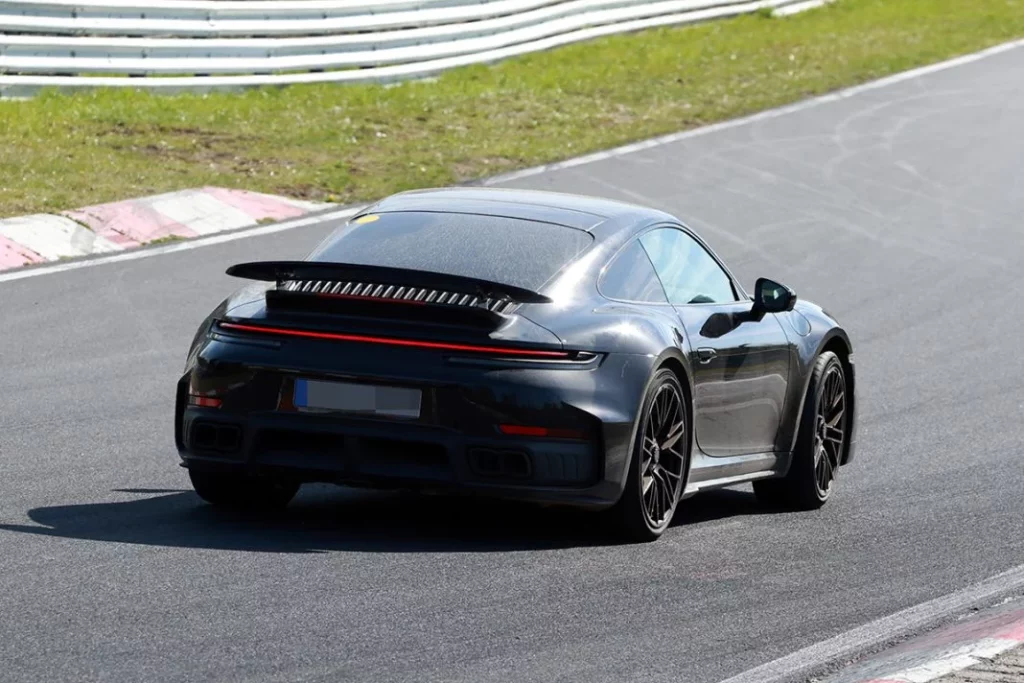 Porsche 911 992.2 Turbo 13 Motor16
