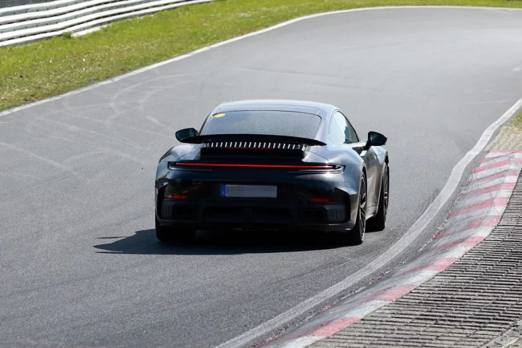 Porsche 911 992.2 Turbo 15 Motor16