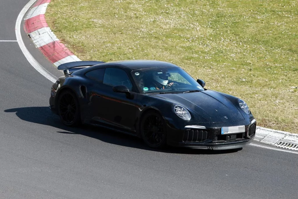 Porsche 911 992.2 Turbo 4 Motor16