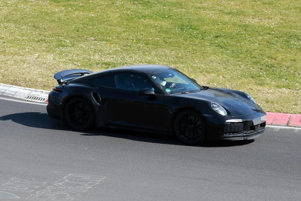 Porsche 911 992.2 Turbo 5 Motor16