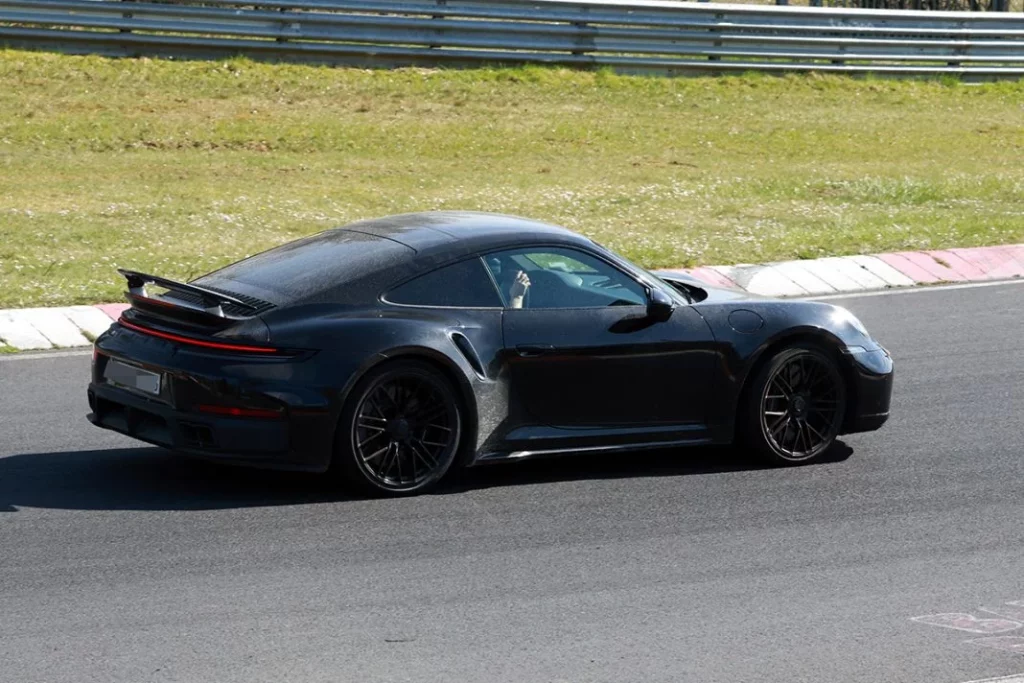 Porsche 911 992.2 Turbo 9 Motor16