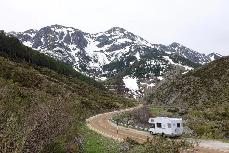 El sitio donde aparcar tu autocaravana o camper te va a costar 200 euros de multa