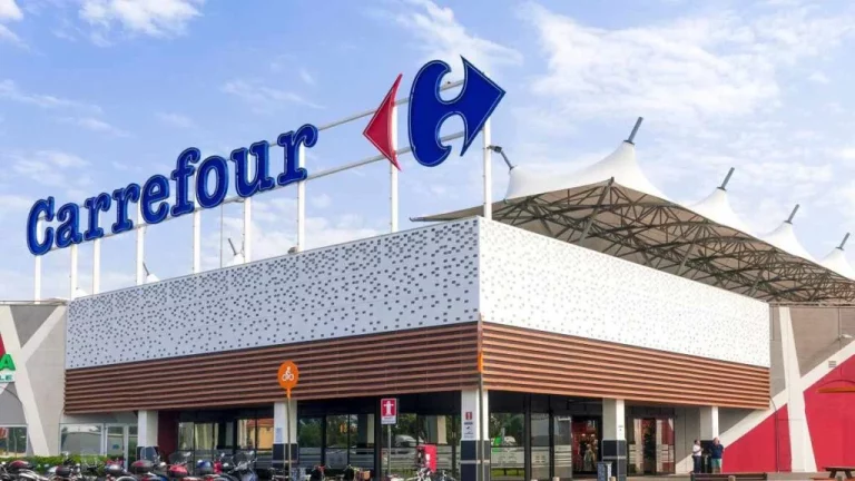 Carrefour te da la clave para llenar tu coche y ahorrarte 6 euros si llenas el depósito