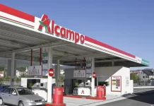 ¿De dónde viene la gasolina low-cost de Alcampo? La propia gasolinera responde a tu pregunta