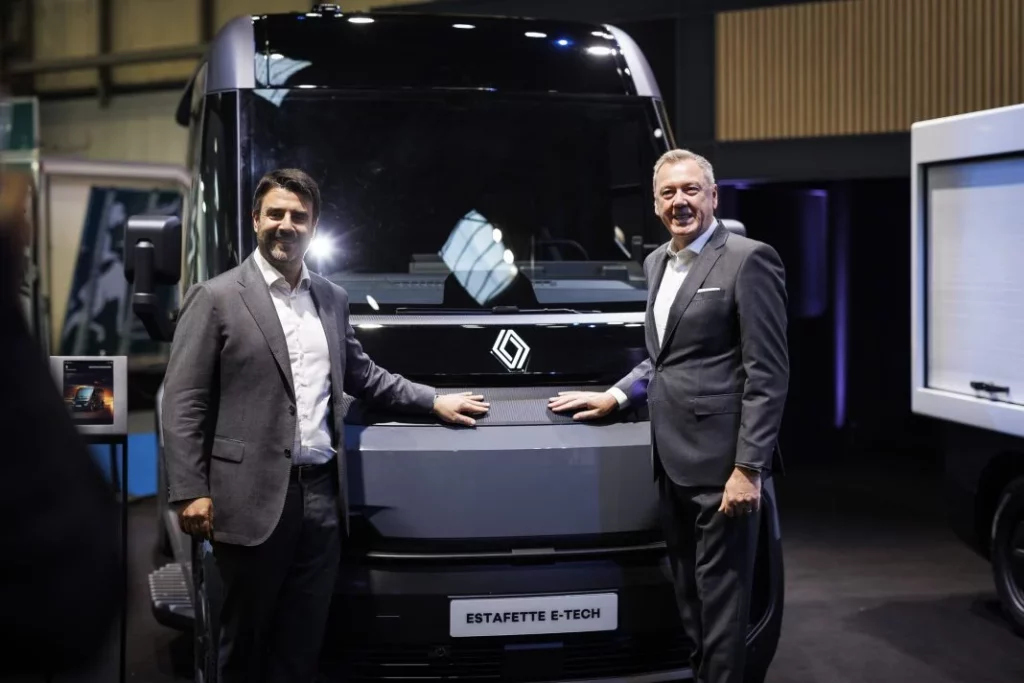 presentacion renault trafic goelette estafette 29 Motor16