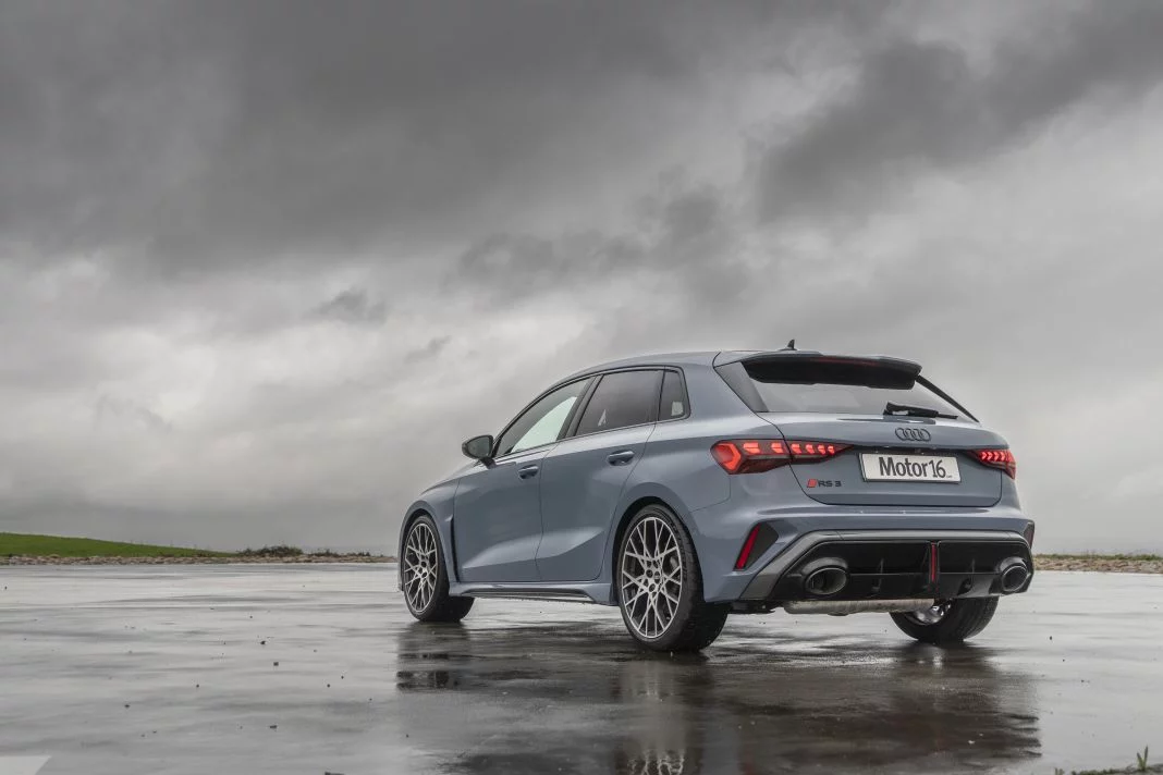 prueba-audi-rs3-sportback-2025-13.webp