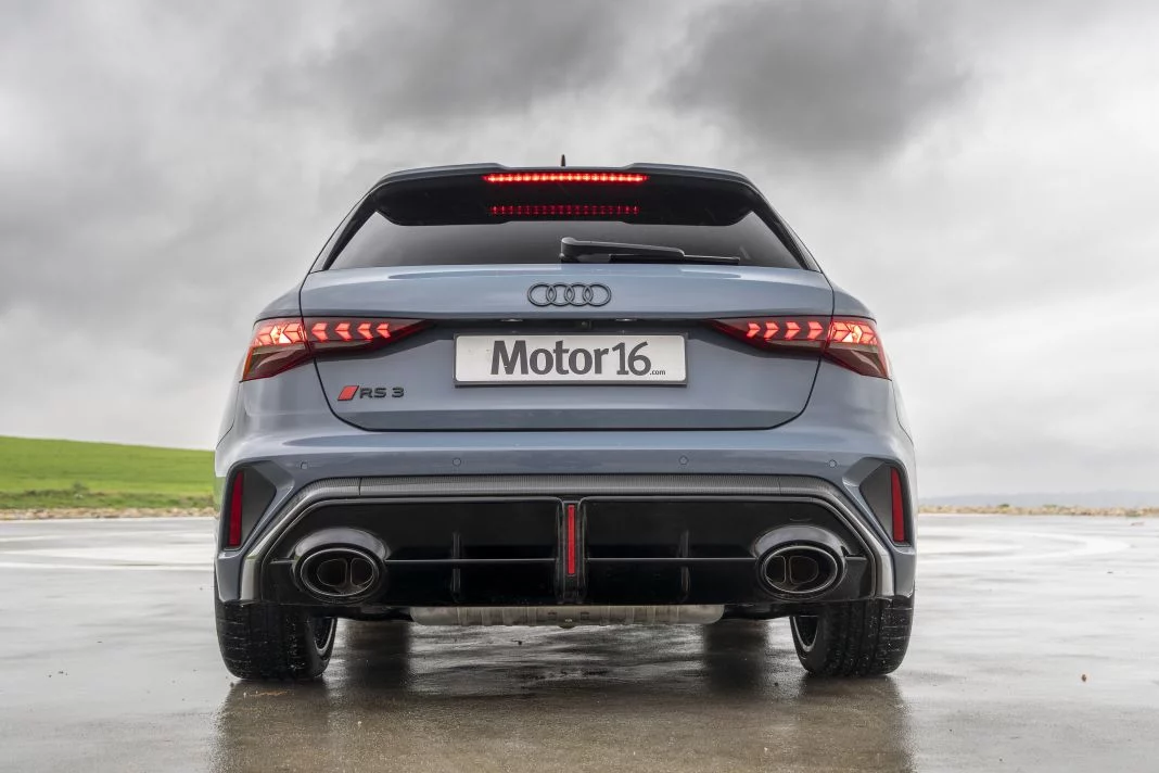 prueba-audi-rs3-sportback-2025-17.webp