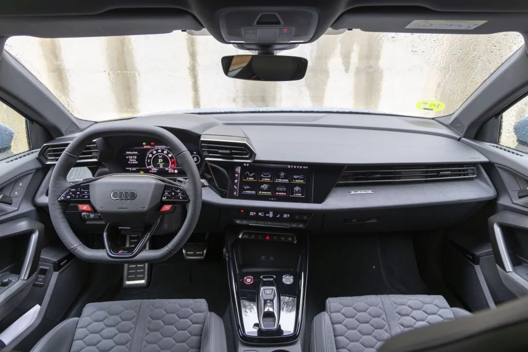 prueba-audi-rs3-sportback-2025-28.webp