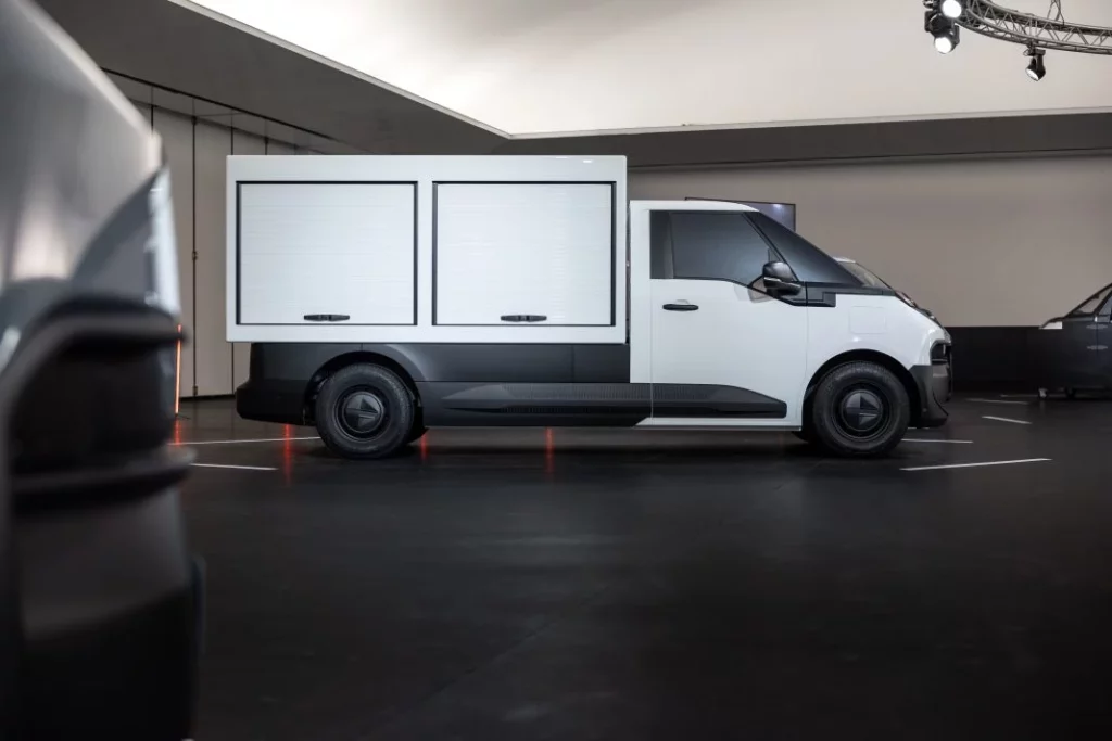 renault trafic Goelette electric ev 3 Motor16