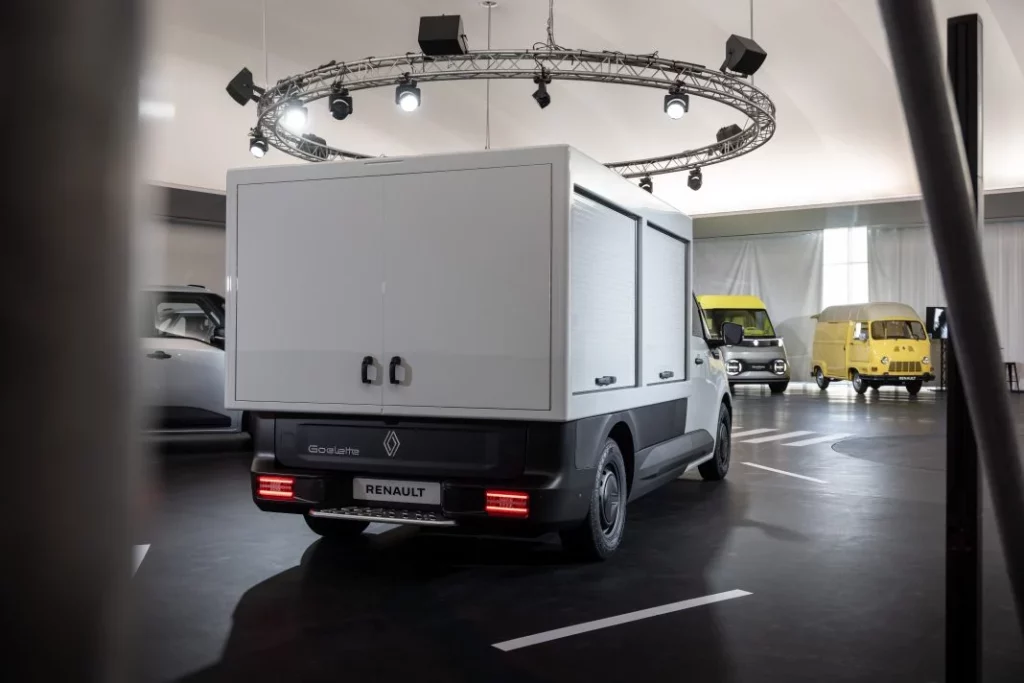 renault trafic Goelette electric ev 5 Motor16
