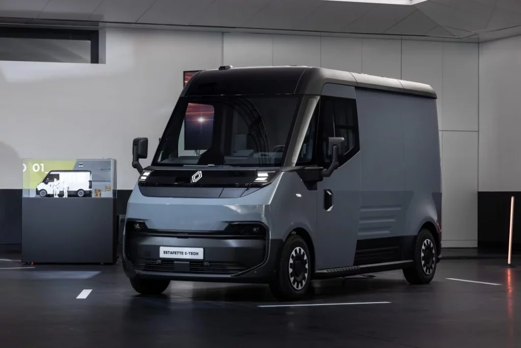 renault trafic estafette ev electric 3 Motor16
