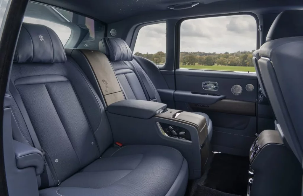 Rolls-Royce Cullinan Series II Black Badge Bespoke Daisy 2025