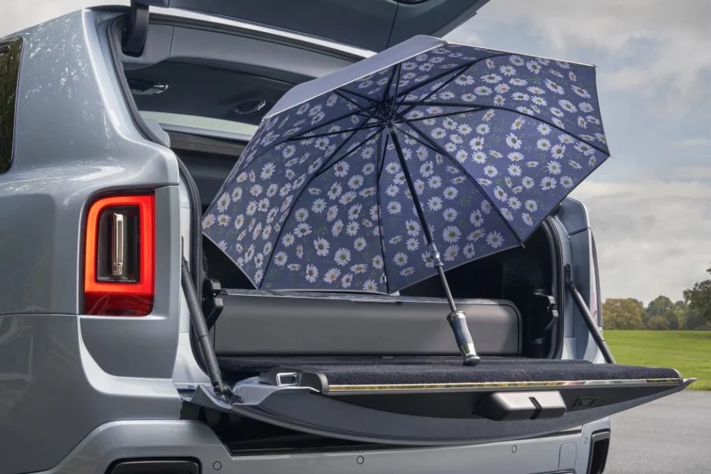 Rolls-Royce Cullinan Series II Black Badge Bespoke Daisy 2025