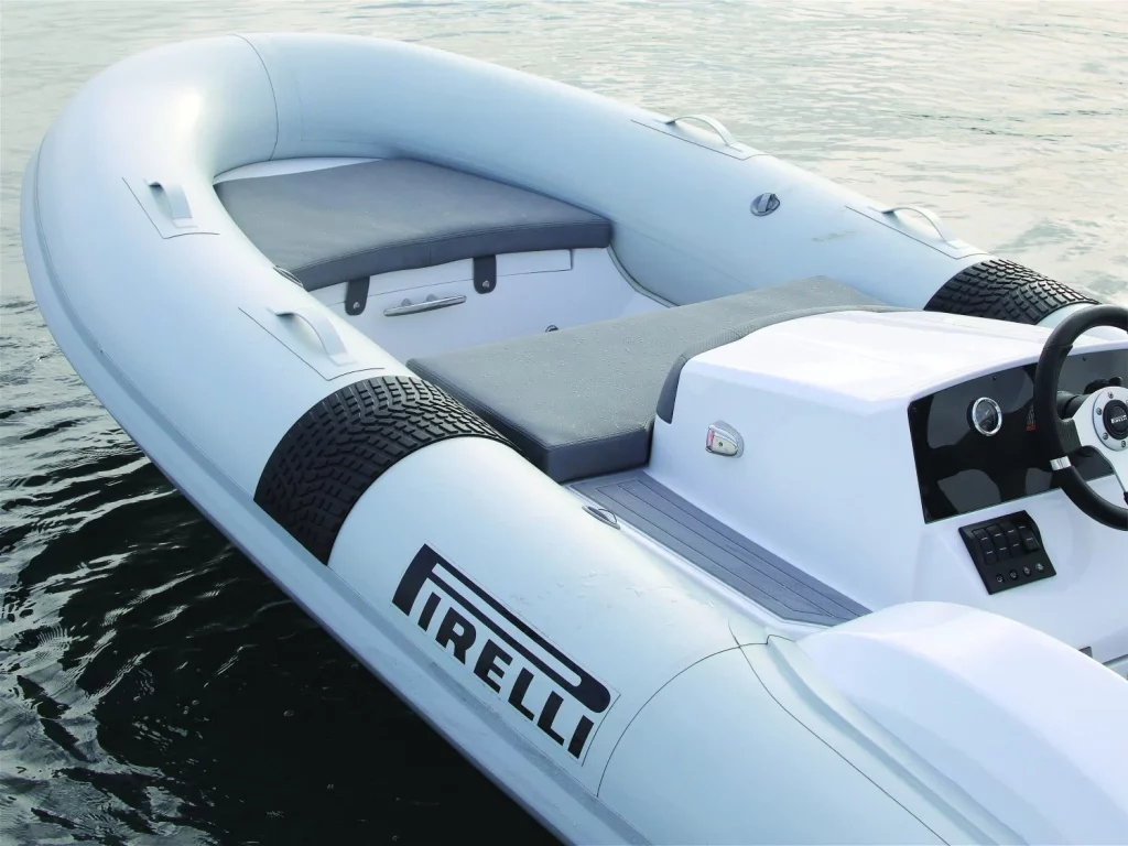 El motivo que lleva 20 años impulsando a Pirelli a surcar los mares 3 Motor16 2025 Pirelli. Barcos. Lanchas. Imagen detalle.