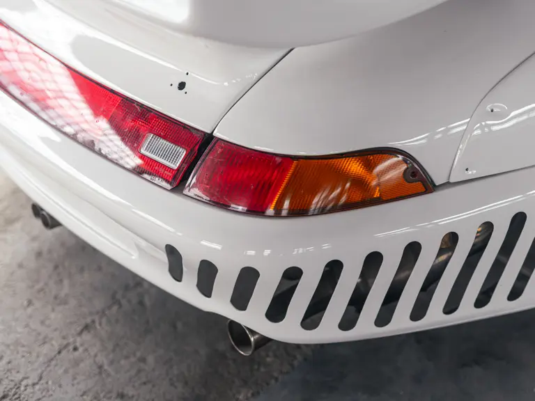 Para hacerte con este Porsche 911 GT2 R por 'solo' 700.000 euros tendrás que mancharte las manos 28 Motor16 1997 Porsche 911 GT2 R Sothebys 1 Motor16