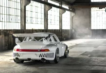 Para hacerte con este Porsche 911 GT2 R por ‘solo’ 700.000 euros tendrás que mancharte las manos