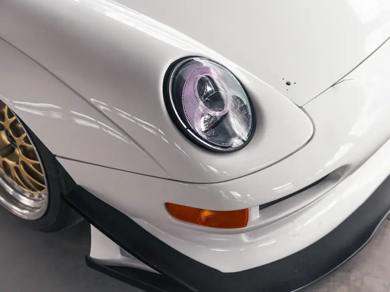 Para hacerte con este Porsche 911 GT2 R por 'solo' 700.000 euros tendrás que mancharte las manos 16 Motor16 1997 Porsche 911 GT2 R Sothebys 47 Motor16