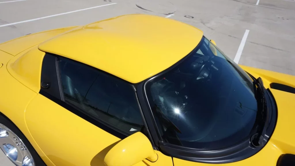 Sólo hay 178 Dodge Viper como este, que está esperando a que lo exprimas por un módico precio 12 Motor16 2000 Dodge Viper Yellow Mecum 11 Motor16