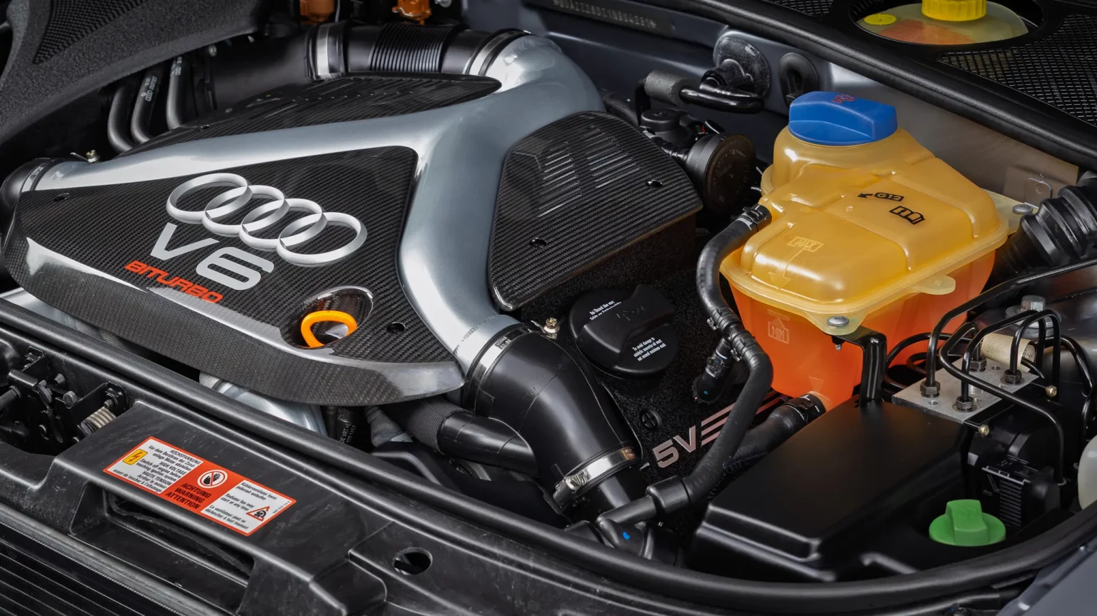 2001-Audi-RS4-Avant-BaT-29-1536x863.webp