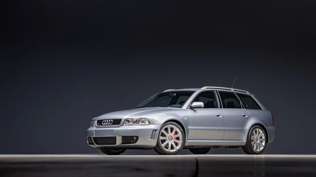 El Audi RS4 Avant que desata la locura y se vende a precio de Audi RS6 Avant GT 7 Motor16 2001 Audi RS4 Avant BaT 3 Motor16