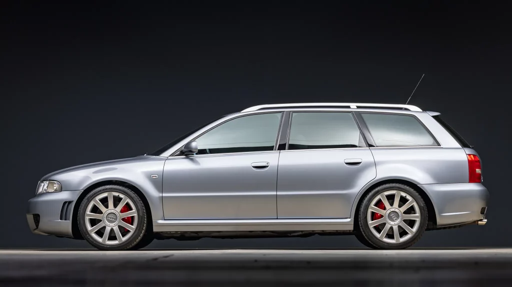 El Audi RS4 Avant que desata la locura y se vende a precio de Audi RS6 Avant GT 9 Motor16 2001 Audi RS4 Avant BaT 6 Motor16