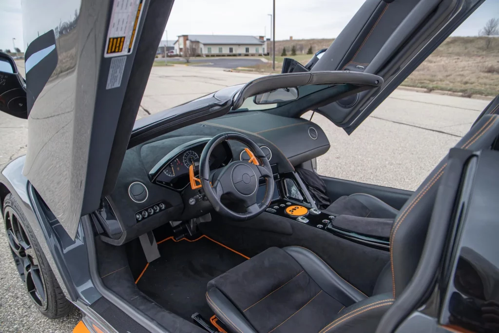 El detalle que encierra este Lamborghini Murciélago para haber costado lo que un Revuelto 20 Motor16 2010 lamborghini murcielago lp650 4 roadster 15 Motor16