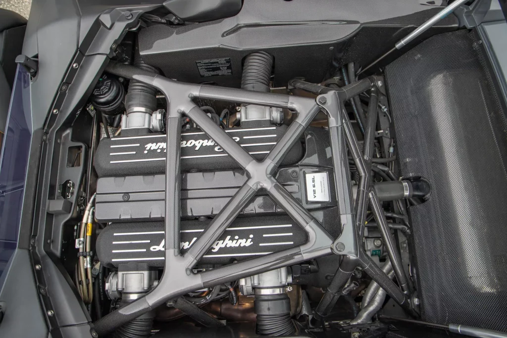 El detalle que encierra este Lamborghini Murciélago para haber costado lo que un Revuelto 30 Motor16 2010 lamborghini murcielago lp650 4 roadster 23 Motor16